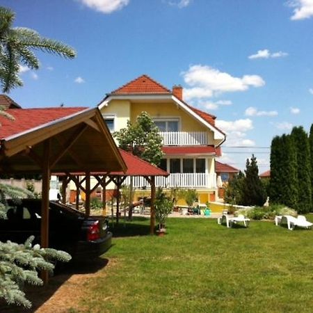Gyoergyi Haus Hotel Buk Exterior photo
