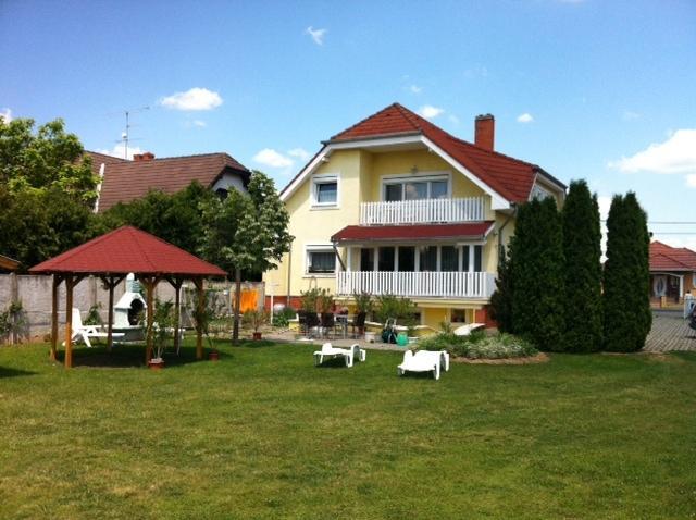 Gyoergyi Haus Hotel Buk Exterior photo